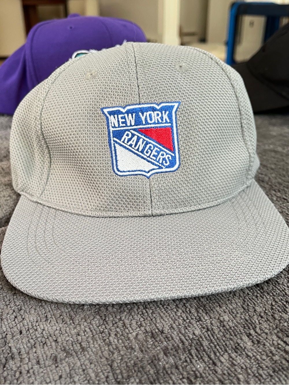 NHL New York Rangers Gray Mesh Logo Cap